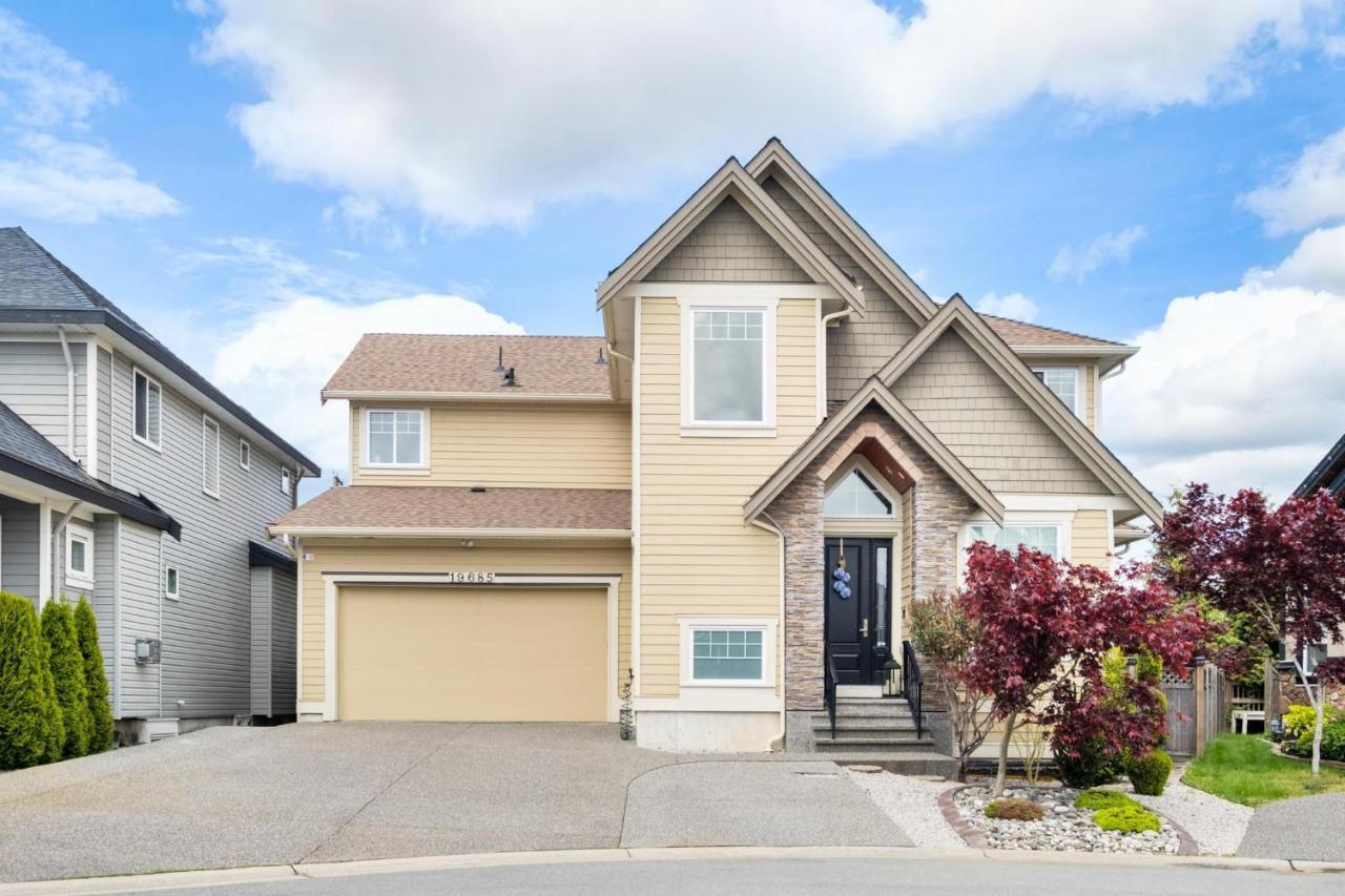 Willow Suite Langley Exterior photo